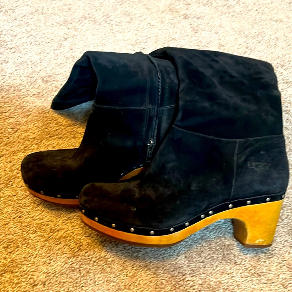 Uggs women’s black suede boots